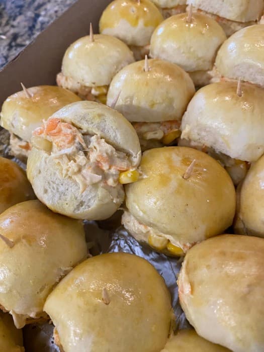 mini sanduíche de frango